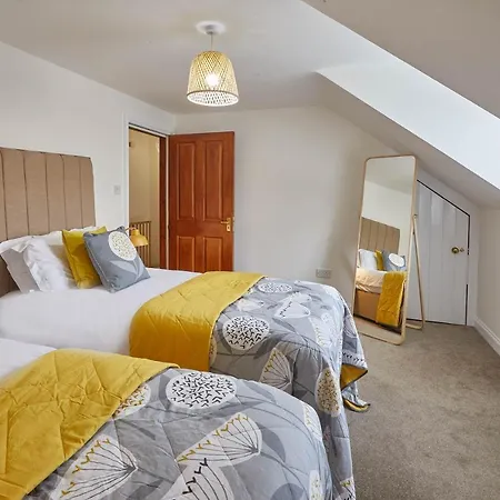 Host & - Harbour View House * Whitby