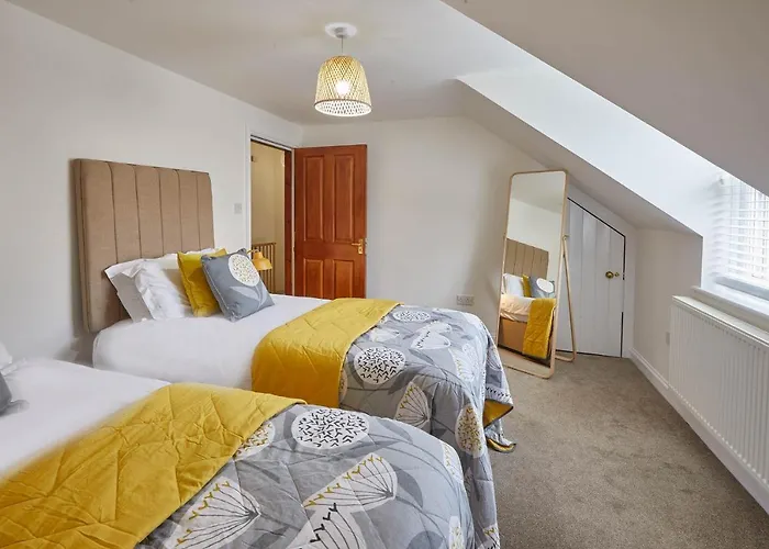 Host & - Harbour View House * Whitby