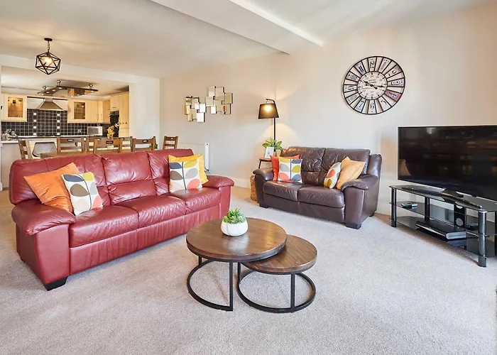 Host & - Harbour View House * Γουίτμπι